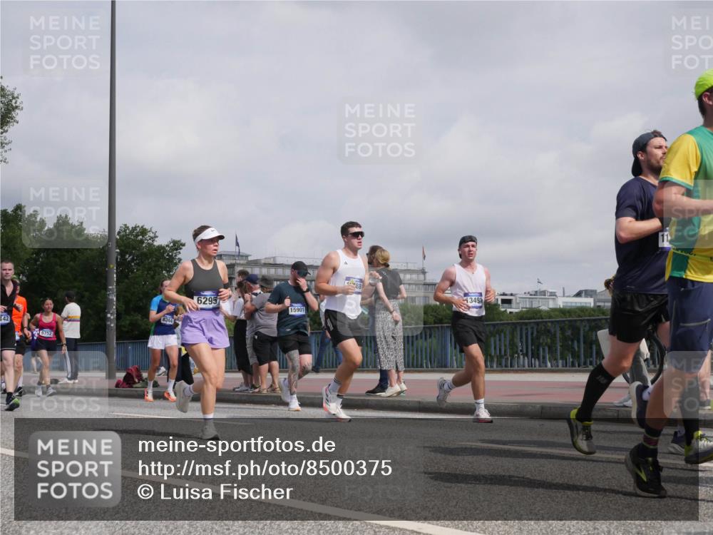 29.06.2025 - hella hamburg halbmarathon Luisa Fischer http://msf.ph/oto/8500375 29.06.2025 10:05:46 Kennedybrücke 42, 6752, 6295, 15901, 88, 13491, 1414, 2142, 2685, 2819, 3225, 3919, 6295, 6752, 6997, 7323, 8003, 8364, 9006, 10295 meine-sportfotos.de