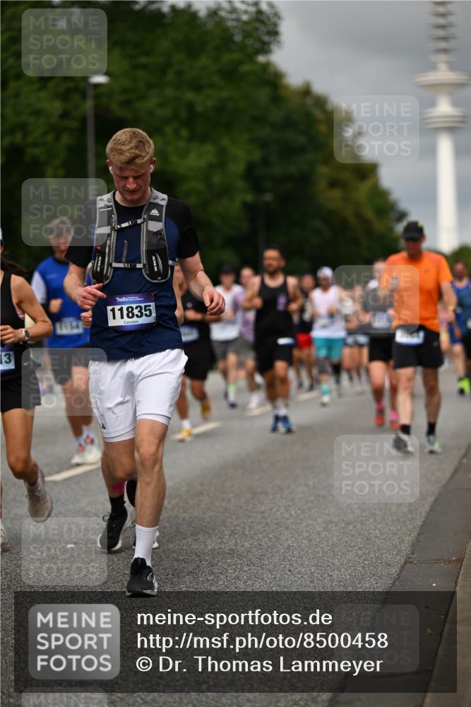 29.06.2025 - hella hamburg halbmarathon Dr. Thomas Lammeyer http://msf.ph/oto/8500458 29.06.2025 10:24:37 Kennedybrücke 1046, 1069, 1154, 1471, 1474, 1534, 2053, 2064, 2834, 3733, 3842, 4422, 4585, 4869, 5659, 5831, 5937, 6951, 7101, 7131, 7519, 7739, 7808, 8025, 8387, 8462, 8588, 8738, 9136, 9196, 9735, 9873, 10039, 10041, 10414, 10550, 10595, 10613, 10647, 10754, 11100, 11434 meine-sportfotos.de