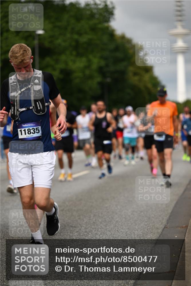 29.06.2025 - hella hamburg halbmarathon Dr. Thomas Lammeyer http://msf.ph/oto/8500477 29.06.2025 10:24:38 Kennedybrücke 1011, 1046, 1069, 1154, 1471, 1474, 1534, 2053, 2064, 2834, 3733, 3842, 4166, 4288, 4422, 4585, 4754, 4869, 5659, 5831, 5937, 6951, 7101, 7131, 7519, 7739, 7808, 8025, 8387, 8462, 8588, 8738, 9136, 9196, 9735, 9873, 10039, 10041, 10414, 10595, 10613, 10647, 10754, 11100, 11434 meine-sportfotos.de