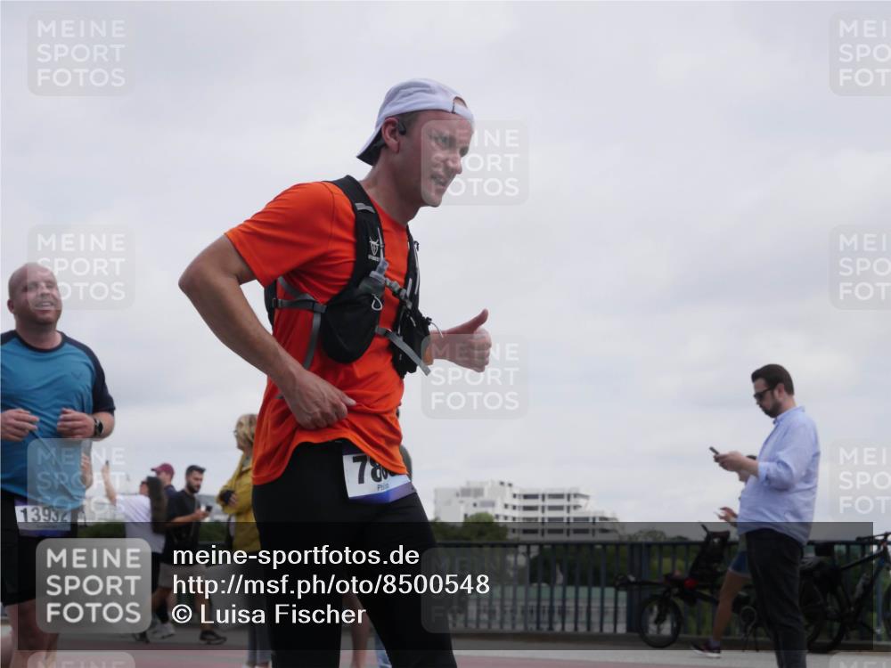29.06.2025 - hella hamburg halbmarathon Luisa Fischer http://msf.ph/oto/8500548 29.06.2025 10:06:10 Kennedybrücke 13932, 78, 1702, 2619, 2810, 3630, 4066, 4204, 4613, 4665, 5734, 7888, 10128 meine-sportfotos.de