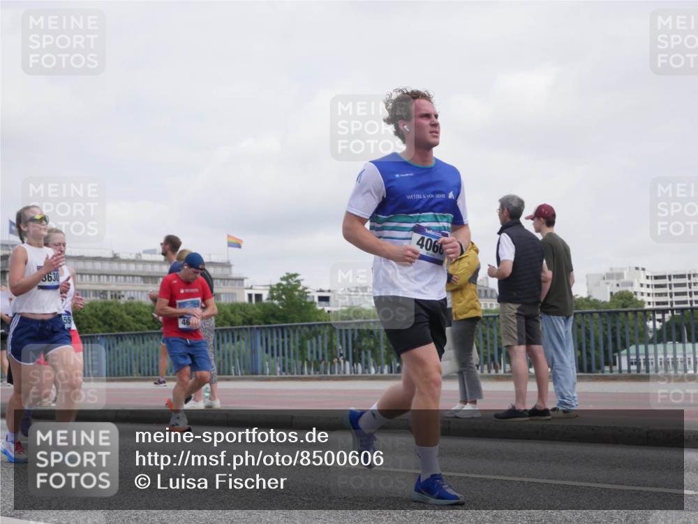 29.06.2025 - hella hamburg halbmarathon Luisa Fischer http://msf.ph/oto/8500606 29.06.2025 10:06:18 Kennedybrücke 3630, 55, 46, 4066, 10, 1135, 1138, 1482, 1702, 2619, 2782, 2810, 3572, 3630, 4066, 4613, 7210, 7211, 7290, 9439, 10824 meine-sportfotos.de