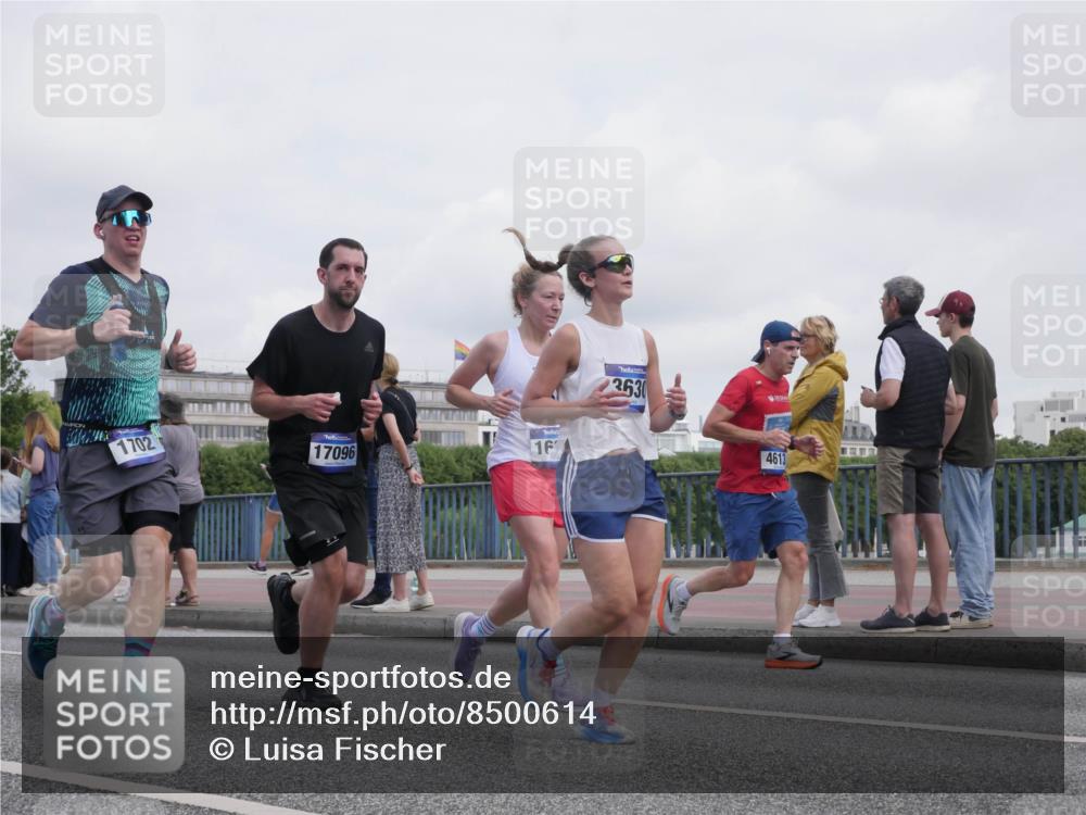29.06.2025 - hella hamburg halbmarathon Luisa Fischer http://msf.ph/oto/8500614 29.06.2025 10:06:19 Kennedybrücke 1702, 17096, 16, 3630, 4613, 1135, 1138, 1482, 1702, 2782, 2810, 3572, 3630, 4066, 4613, 7210, 7211, 7290, 9439, 9554, 10824 meine-sportfotos.de