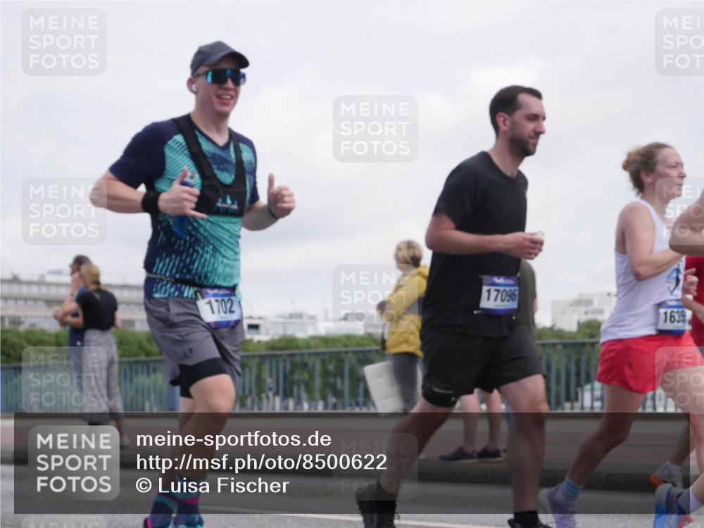 29.06.2025 - hella hamburg halbmarathon Luisa Fischer http://msf.ph/oto/8500622 29.06.2025 10:06:20 Kennedybrücke 1702, 17096, 1639, 1135, 1138, 1482, 1702, 2782, 2810, 3572, 3630, 4066, 4613, 7210, 7211, 7290, 9439, 9554, 10824 meine-sportfotos.de