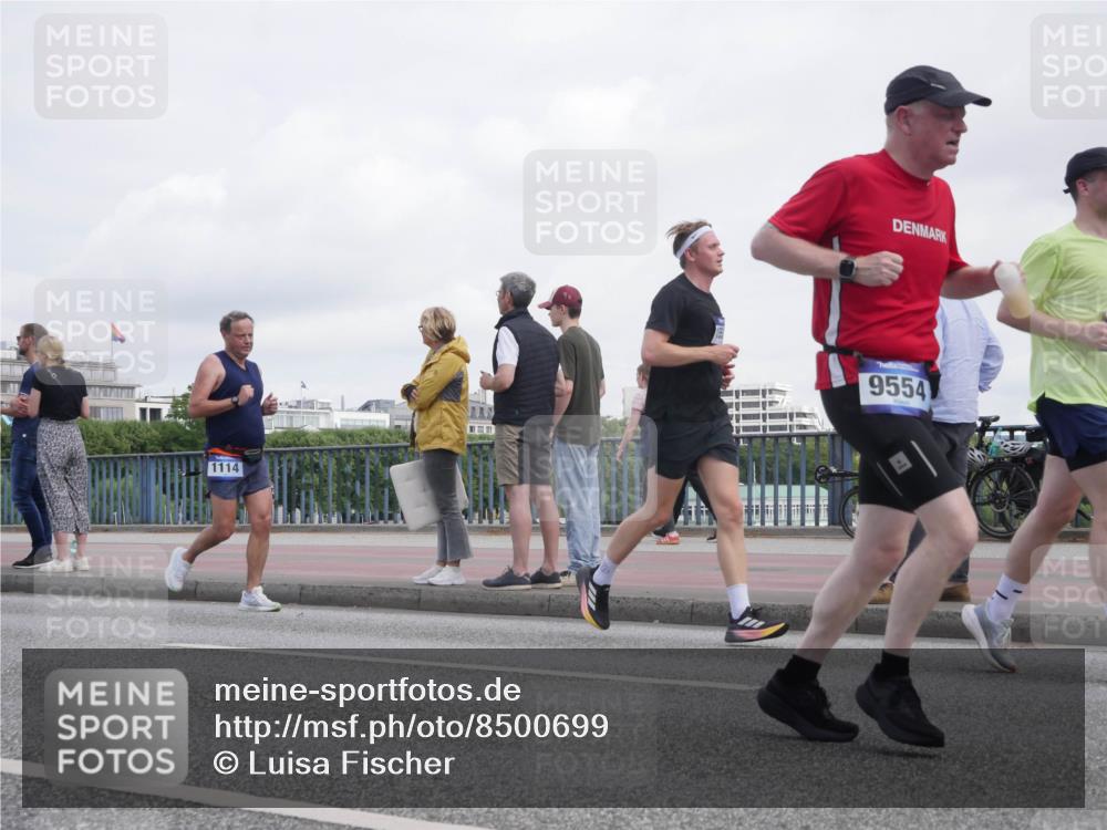 29.06.2025 - hella hamburg halbmarathon Luisa Fischer http://msf.ph/oto/8500699 29.06.2025 10:06:30 Kennedybrücke 1114, 9554, 1114, 1885, 2594, 2759, 2782, 3001, 3572, 4511, 6217, 7210, 7211, 7290, 7935, 8614, 9453, 9554, 10824 meine-sportfotos.de