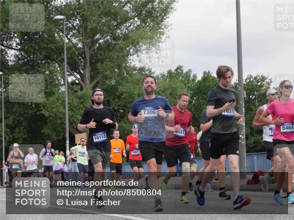 29.06.2025 - hella hamburg halbmarathon Luisa Fischer http://msf.ph/oto/8500804 29.06.2025 10:06:46 Kennedybrücke 15859, 10389, 17550, 16113, 11402, 16621, 7306, 587, 0371, 5464, 71, 4307, 4587, 5384, 5396, 5464, 5613, 6391, 6453, 7006, 7277, 7278, 7279, 7306, 8469, 10389 meine-sportfotos.de