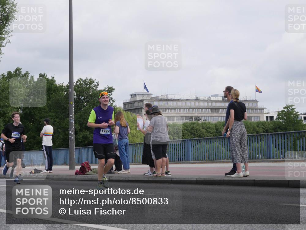 29.06.2025 - hella hamburg halbmarathon Luisa Fischer http://msf.ph/oto/8500833 29.06.2025 10:06:57 Kennedybrücke 4095, 17955, 1450, 2683, 4095, 5058, 5613, 6142, 8421, 8422, 8423, 8469, 8484, 9899, 10389 meine-sportfotos.de