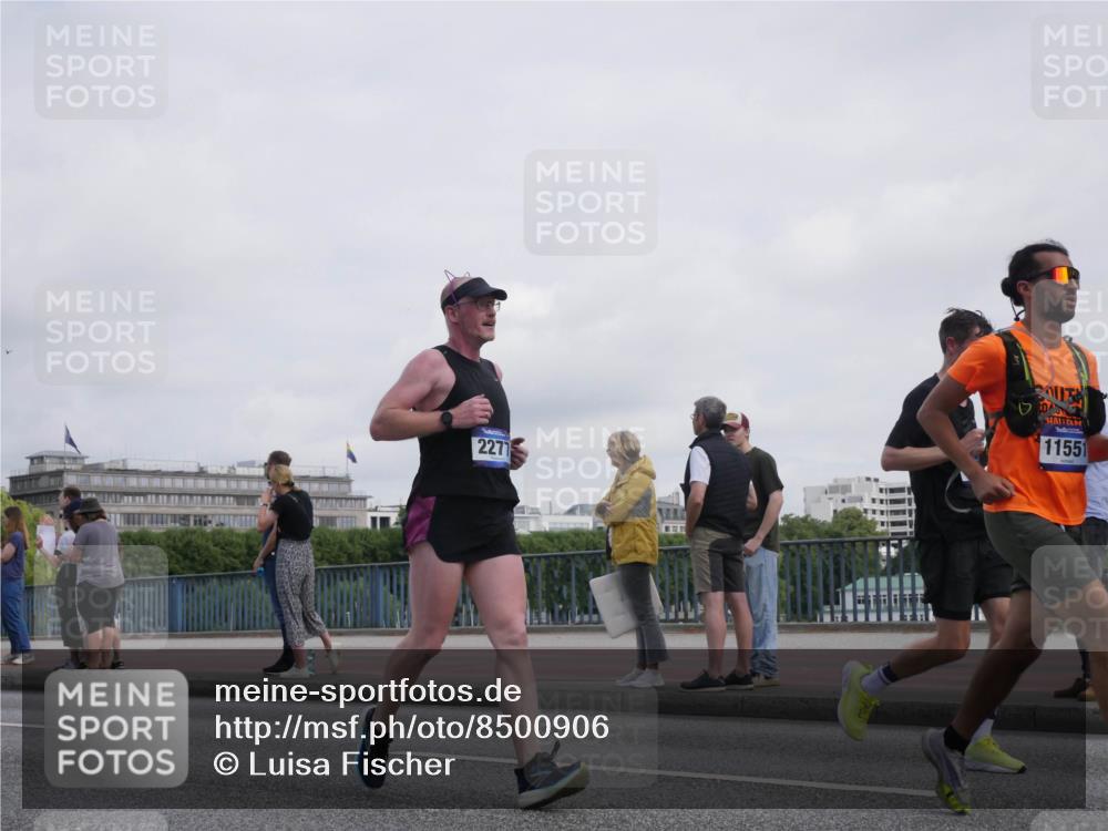 29.06.2025 - hella hamburg halbmarathon Luisa Fischer http://msf.ph/oto/8500906 29.06.2025 10:07:09 Kennedybrücke 2277, 11551, 1032, 1355, 2277, 2979, 4951, 5058, 5363, 6142, 7485, 8177, 8421, 9526 meine-sportfotos.de