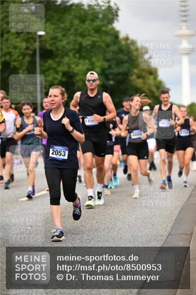 29.06.2025 - hella hamburg halbmarathon Dr. Thomas Lammeyer http://msf.ph/oto/8500953 29.06.2025 10:24:51 Kennedybrücke 1011, 1154, 1471, 1474, 2053, 2064, 2101, 2834, 2923, 3733, 3842, 4154, 4166, 4288, 4422, 4754, 4869, 5181, 5811, 5812, 6608, 6844, 6951, 7131, 8025, 8113, 8146, 8738, 8940, 9005, 9011, 9236, 9873, 9981, 10039, 10041, 10585, 10613, 10647, 10754, 11100 meine-sportfotos.de