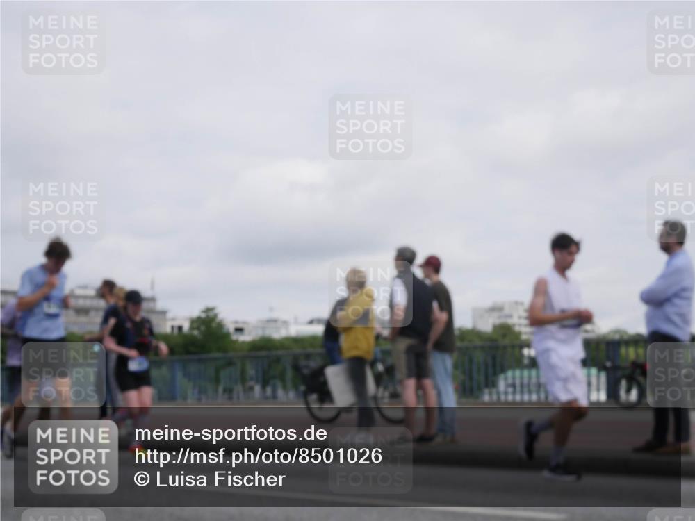 29.06.2025 - hella hamburg halbmarathon Luisa Fischer http://msf.ph/oto/8501026 29.06.2025 10:07:24 Kennedybrücke 1161, 1367, 1377, 1674, 3488, 4488, 5354, 5976, 6706, 6709, 10756 meine-sportfotos.de