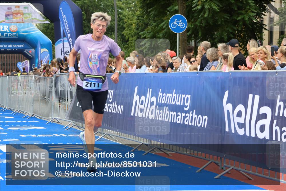 29.06.2025 - hella hamburg halbmarathon Strokosch-Dieckow http://msf.ph/oto/8501031 29.06.2025 10:53:08 Ziel 2111, 2208, 3059, 3258, 3334, 4121, 7383, 7864, 8273, 8361, 8587, 9093, 9142, 9537, 12155, 12875, 14323, 15179, 16929, 16986, 19208 meine-sportfotos.de