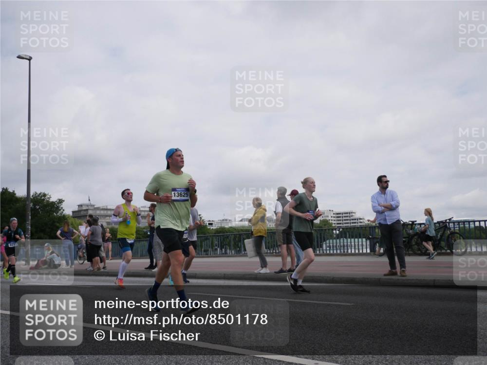 29.06.2025 - hella hamburg halbmarathon Luisa Fischer http://msf.ph/oto/8501178 29.06.2025 10:07:43 Kennedybrücke 8217, 201, 13625, 1316, 2011, 2463, 2698, 4146, 4904, 6311, 8089, 8217, 10213 meine-sportfotos.de