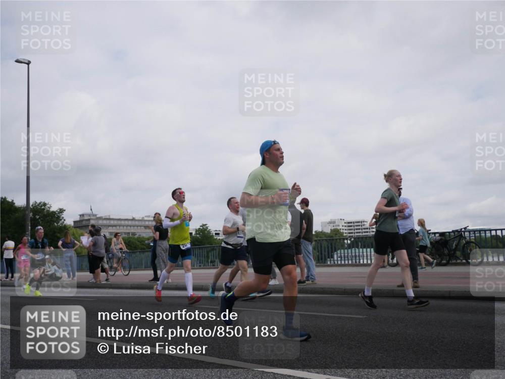 29.06.2025 - hella hamburg halbmarathon Luisa Fischer http://msf.ph/oto/8501183 29.06.2025 10:07:44 Kennedybrücke 201, 1316, 2011, 2463, 2698, 4146, 6311, 8089, 8217, 10213 meine-sportfotos.de