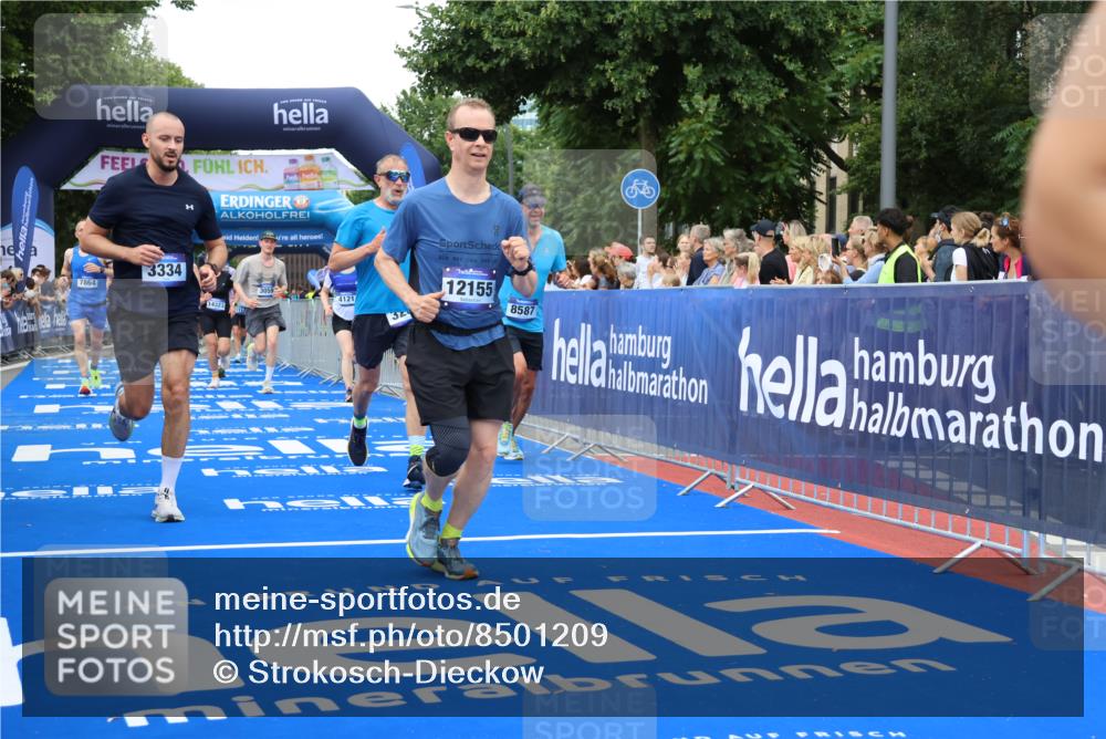 29.06.2025 - hella hamburg halbmarathon Strokosch-Dieckow http://msf.ph/oto/8501209 29.06.2025 10:53:02 Ziel 2111, 2208, 3059, 3258, 3334, 4121, 4770, 5907, 7509, 7864, 8587, 9093, 9537, 12155, 12367, 12519, 12910, 14323, 14791, 15430, 18590, 18720, 19208 meine-sportfotos.de
