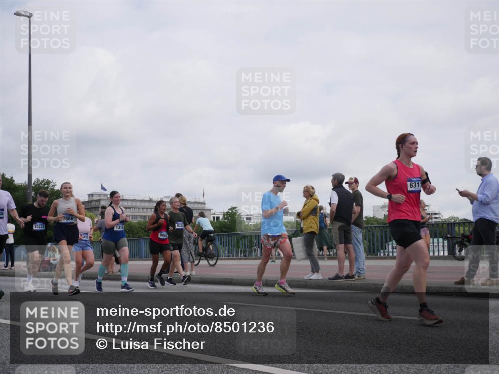 29.06.2025 - hella hamburg halbmarathon Luisa Fischer http://msf.ph/oto/8501236 29.06.2025 10:07:50 Kennedybrücke 5, 15532, 7686, 1316, 8089, 9280, 6311, 1316, 2463, 2698, 3994, 4146, 6311, 8089, 8217, 9280, 10100, 10709 meine-sportfotos.de