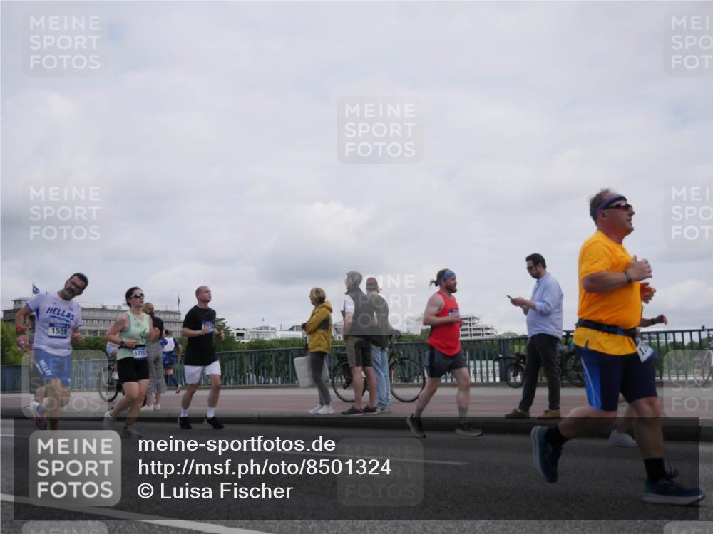 29.06.2025 - hella hamburg halbmarathon Luisa Fischer http://msf.ph/oto/8501324 29.06.2025 10:08:01 Kennedybrücke 1559, 171, 1126, 1347, 1559, 2424, 2540, 2852, 4293, 4538, 7017, 10100, 10709, 10834 meine-sportfotos.de