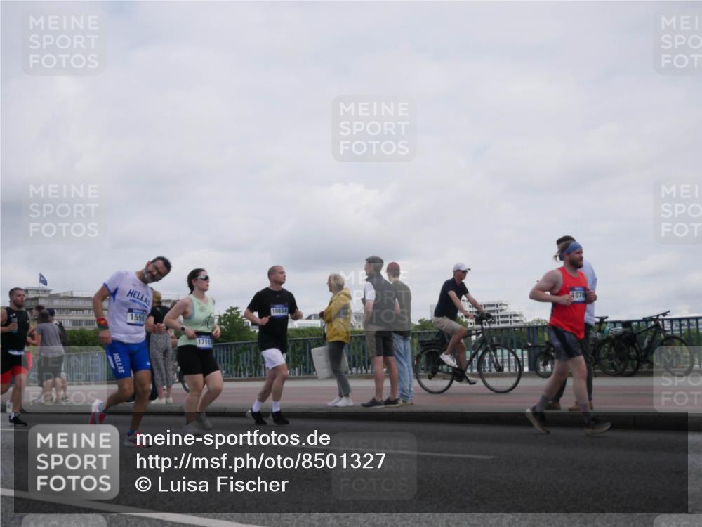 29.06.2025 - hella hamburg halbmarathon Luisa Fischer http://msf.ph/oto/8501327 29.06.2025 10:08:01 Kennedybrücke 1559, 17113, 10834, 4070, 1126, 1347, 1559, 2424, 2540, 2852, 4293, 4538, 7017, 10100, 10709, 10834 meine-sportfotos.de