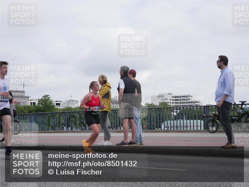 29.06.2025 - hella hamburg halbmarathon Luisa Fischer http://msf.ph/oto/8501432 29.06.2025 10:08:17 Kennedybrücke 18556, 13, 1213, 3071, 4394, 5869, 7826, 8316 meine-sportfotos.de
