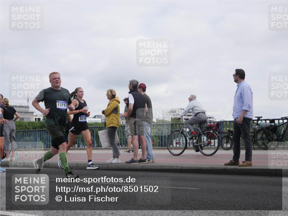 29.06.2025 - hella hamburg halbmarathon Luisa Fischer http://msf.ph/oto/8501502 29.06.2025 10:08:27 Kennedybrücke 13717, 8316, 1863, 2298, 3578, 6059, 8316, 8999, 9007, 9019, 9075, 9165, 9559, 9680, 10694 meine-sportfotos.de