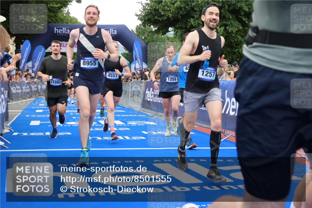 29.06.2025 - hella hamburg halbmarathon Strokosch-Dieckow http://msf.ph/oto/8501555 29.06.2025 10:52:52 Ziel 1257, 1258, 1657, 2099, 2444, 2814, 2910, 4557, 4558, 4770, 5077, 5169, 5194, 5907, 7509, 8139, 8172, 8720, 8955, 9065, 9163, 10724, 10811, 11217, 11992, 12367, 12519, 14198, 14286, 14791, 14805, 15430, 17198, 18590, 18720, 19244 meine-sportfotos.de