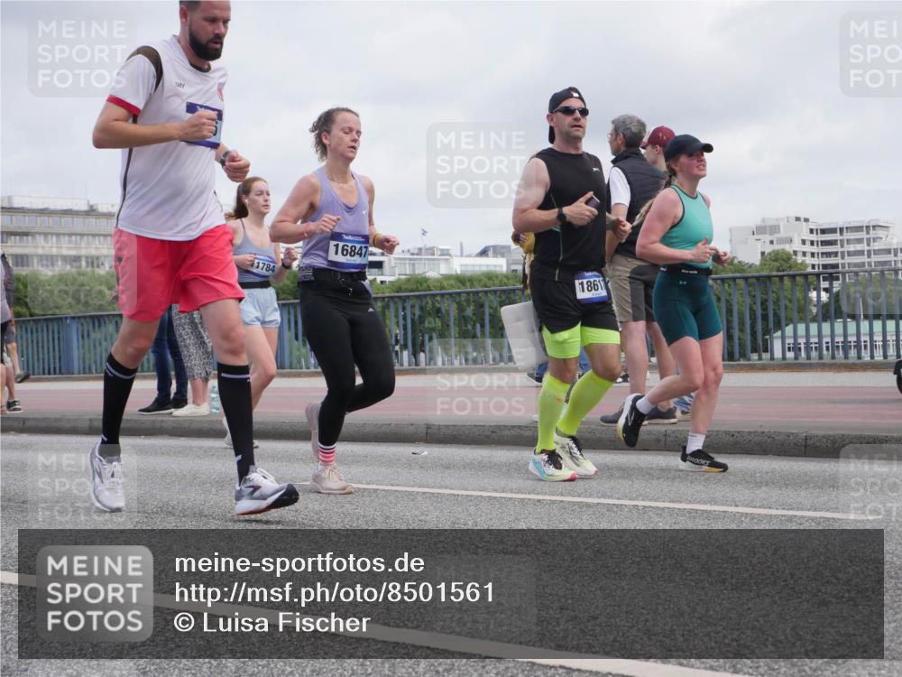 29.06.2025 - hella hamburg halbmarathon Luisa Fischer http://msf.ph/oto/8501561 29.06.2025 10:08:34 Kennedybrücke 11784, 16847, 1861, 1863, 2298, 4014, 4220, 4782, 5073, 6059, 8727, 8999, 9007, 9019, 9075, 9361, 9559 meine-sportfotos.de