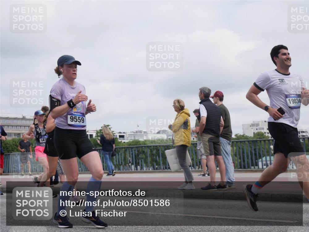 29.06.2025 - hella hamburg halbmarathon Luisa Fischer http://msf.ph/oto/8501586 29.06.2025 10:08:37 Kennedybrücke 142, 9559, 19034, 4014, 4220, 4782, 4868, 5073, 8727, 9075, 9361, 9559, 9736, 9737, 9738 meine-sportfotos.de