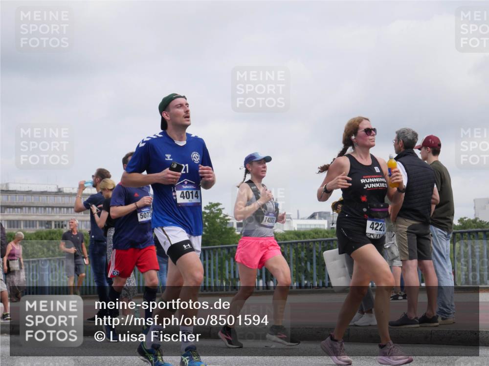 29.06.2025 - hella hamburg halbmarathon Luisa Fischer http://msf.ph/oto/8501594 29.06.2025 10:08:38 Kennedybrücke 5073, 4014, 14203, 4220, 4014, 4220, 4782, 4868, 5073, 7138, 8727, 9361, 9559, 9736, 9737, 9738 meine-sportfotos.de