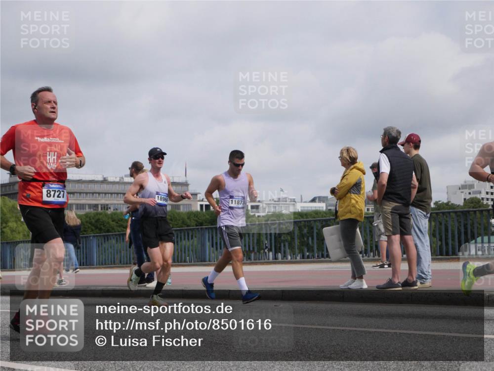 29.06.2025 - hella hamburg halbmarathon Luisa Fischer http://msf.ph/oto/8501616 29.06.2025 10:08:41 Kennedybrücke 8727, 18966, 11873, 4014, 4220, 4782, 4868, 5073, 7138, 8727, 9339, 9361, 9736, 9737, 9738 meine-sportfotos.de