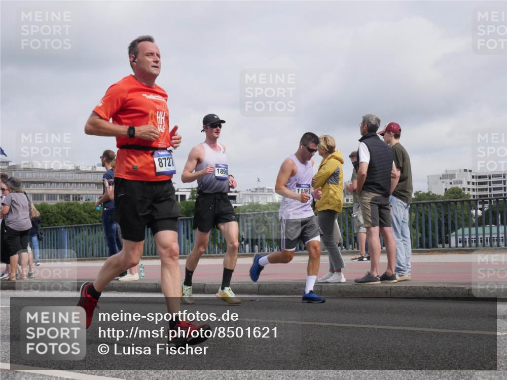 29.06.2025 - hella hamburg halbmarathon Luisa Fischer http://msf.ph/oto/8501621 29.06.2025 10:08:42 Kennedybrücke 8721, 1896, 1193, 2288, 3461, 4014, 4782, 4868, 5073, 7138, 8727, 9339, 9361, 9736, 9737, 9738 meine-sportfotos.de