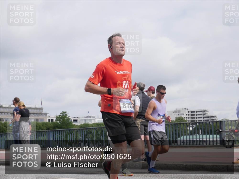 29.06.2025 - hella hamburg halbmarathon Luisa Fischer http://msf.ph/oto/8501625 29.06.2025 10:08:42 Kennedybrücke 30, 872, 11273, 2288, 3461, 4014, 4782, 4868, 5073, 7138, 8727, 9339, 9361, 9736, 9737, 9738 meine-sportfotos.de