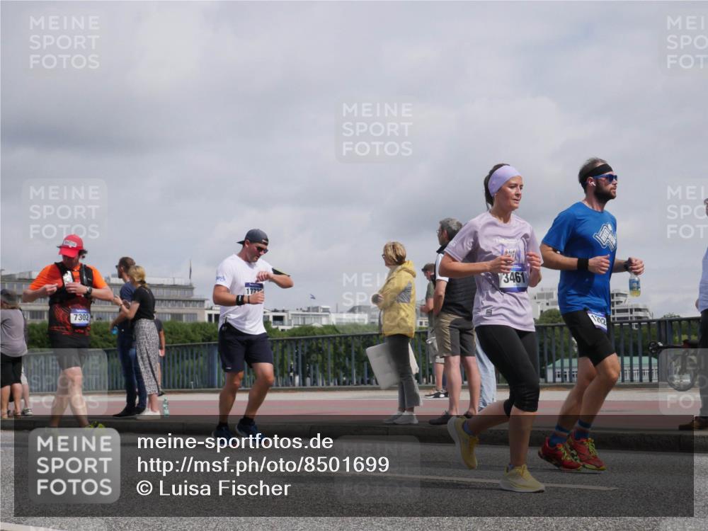 29.06.2025 - hella hamburg halbmarathon Luisa Fischer http://msf.ph/oto/8501699 29.06.2025 10:08:53 Kennedybrücke 7302, 3461, 1292, 2288, 3461, 5762, 7302, 8894, 9339, 10343, 10791 meine-sportfotos.de