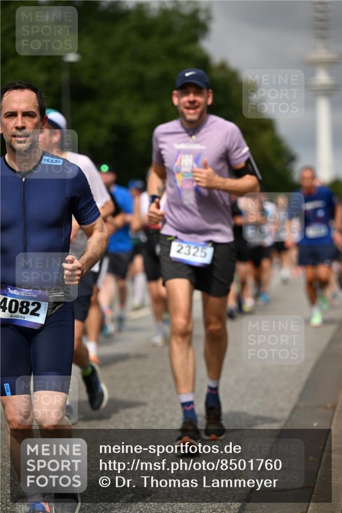29.06.2025 - hella hamburg halbmarathon Dr. Thomas Lammeyer http://msf.ph/oto/8501760 29.06.2025 10:25:16 Kennedybrücke 1028, 1266, 1658, 2101, 2325, 2383, 2923, 2956, 2986, 3161, 3247, 3434, 3781, 3813, 4082, 4350, 5041, 5373, 5625, 5767, 6275, 6308, 7018, 7553, 7608, 8113, 8146, 8724, 8726, 8844, 9100, 9108, 9501, 9981, 10050, 10350, 10585, 10602, 11145 meine-sportfotos.de
