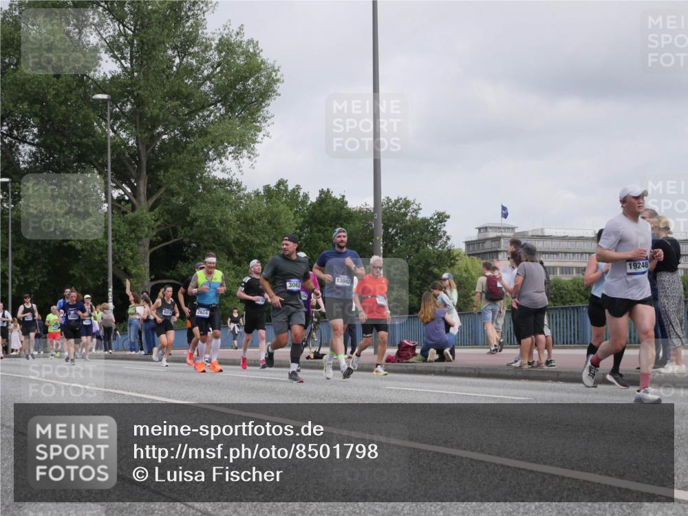 29.06.2025 - hella hamburg halbmarathon Luisa Fischer http://msf.ph/oto/8501798 29.06.2025 10:09:12 Kennedybrücke 14987, 6014, 2624, 3062, 054, 13042, 19248, 1830, 2471, 2624, 3062, 4169, 6014, 7741, 8290, 8909, 10781 meine-sportfotos.de