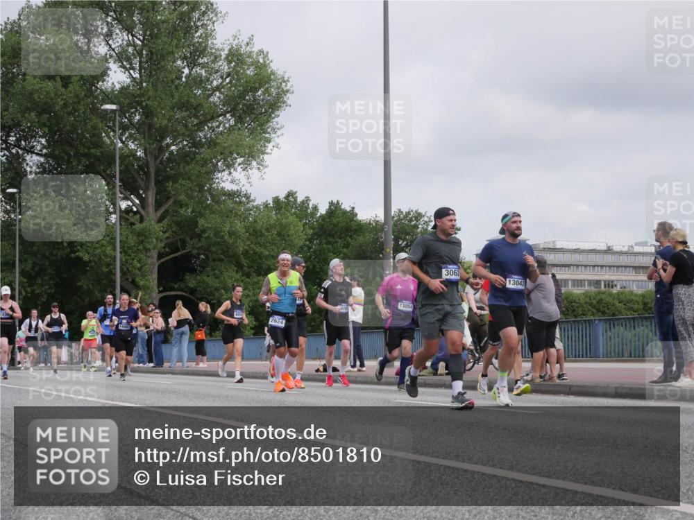 29.06.2025 - hella hamburg halbmarathon Luisa Fischer http://msf.ph/oto/8501810 29.06.2025 10:09:13 Kennedybrücke 1830, 14987, 6014, 2624, 0781, 13054, 3062, 13042, 1830, 2471, 2624, 3062, 4169, 6014, 7741, 8290, 8909, 10781 meine-sportfotos.de