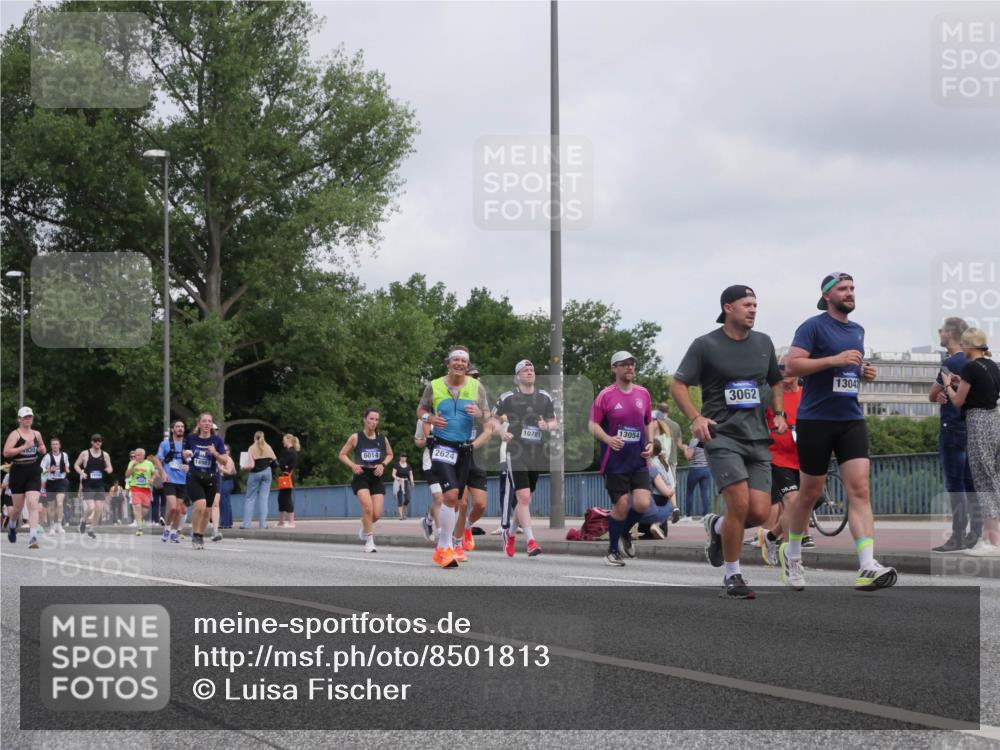 29.06.2025 - hella hamburg halbmarathon Luisa Fischer http://msf.ph/oto/8501813 29.06.2025 10:09:14 Kennedybrücke 830, 6014, 2624, 13054, 10781, 3062, 13042, 1830, 2471, 2624, 3062, 4169, 4542, 6014, 7741, 8290, 10781 meine-sportfotos.de