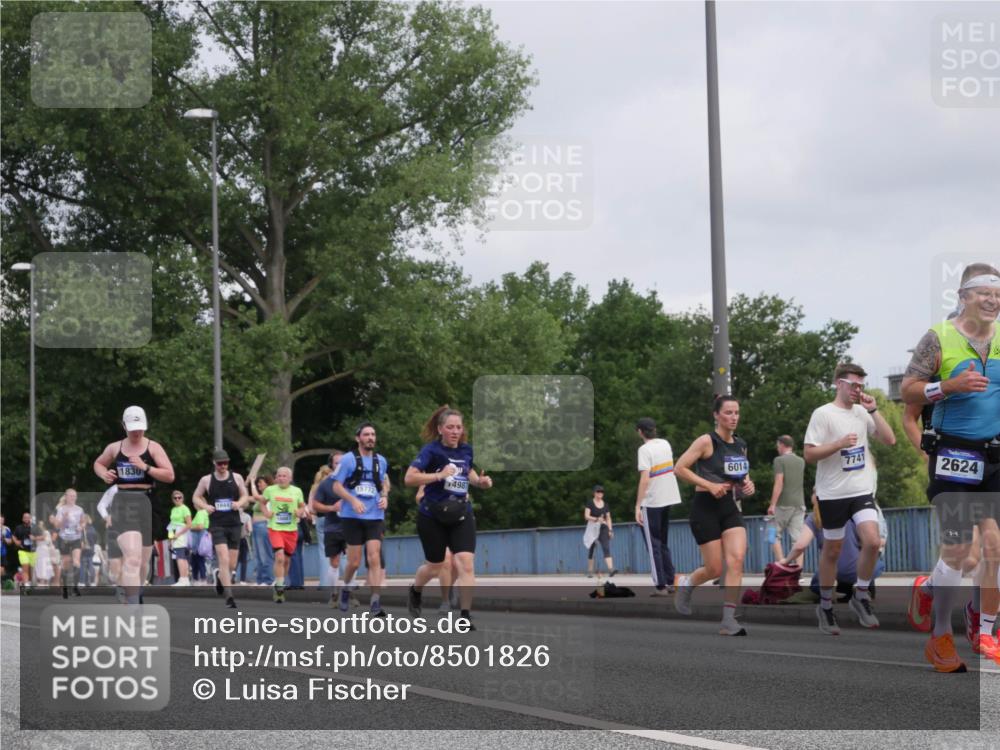 29.06.2025 - hella hamburg halbmarathon Luisa Fischer http://msf.ph/oto/8501826 29.06.2025 10:09:16 Kennedybrücke 1830, 15772, 4987, 6014, 7741, 2624, 1830, 2471, 2624, 3062, 4169, 4542, 6014, 7741, 8290, 8744, 10214, 10781 meine-sportfotos.de