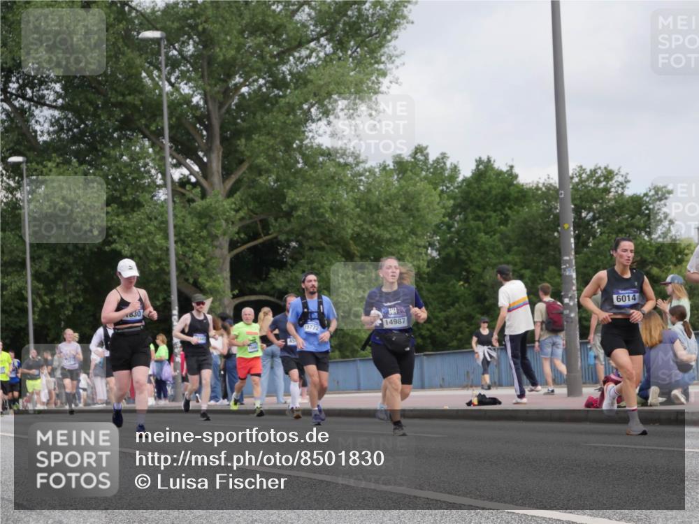 29.06.2025 - hella hamburg halbmarathon Luisa Fischer http://msf.ph/oto/8501830 29.06.2025 10:09:16 Kennedybrücke 830, 6014, 14987, 15772, 45, 1830, 2471, 2624, 3062, 4169, 4542, 6014, 7741, 8290, 8744, 10214, 10781 meine-sportfotos.de