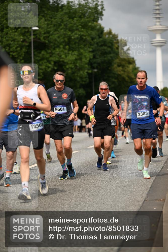 29.06.2025 - hella hamburg halbmarathon Dr. Thomas Lammeyer http://msf.ph/oto/8501833 29.06.2025 10:25:18 Kennedybrücke 1028, 1266, 1658, 2325, 2383, 2923, 2956, 2986, 3161, 3247, 3434, 3781, 3813, 4082, 4350, 5041, 5373, 5625, 5767, 6275, 6308, 7018, 7553, 7608, 8724, 8726, 8844, 9100, 9108, 9501, 10050, 10350, 10585, 10602, 11145 meine-sportfotos.de