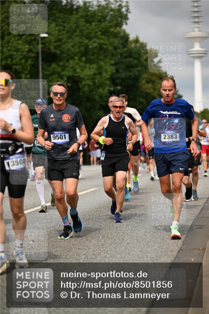 29.06.2025 - hella hamburg halbmarathon Dr. Thomas Lammeyer http://msf.ph/oto/8501856 29.06.2025 10:25:18 Kennedybrücke 1028, 1266, 1658, 2325, 2383, 2923, 2956, 2986, 3161, 3247, 3434, 3781, 3813, 4082, 4350, 5041, 5373, 5625, 5767, 6275, 6308, 7018, 7553, 7608, 8724, 8726, 8844, 9100, 9108, 9501, 10050, 10350, 10585, 10602, 11145 meine-sportfotos.de