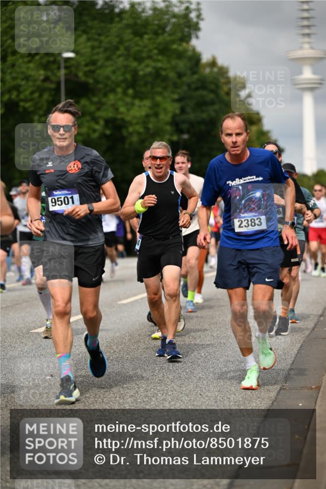 29.06.2025 - hella hamburg halbmarathon Dr. Thomas Lammeyer http://msf.ph/oto/8501875 29.06.2025 10:25:19 Kennedybrücke 1028, 1266, 1658, 2325, 2383, 2923, 2956, 2986, 3161, 3247, 3434, 3781, 3813, 4082, 4350, 5041, 5373, 5625, 5767, 6275, 6308, 7018, 7553, 7608, 8724, 8726, 8844, 9100, 9108, 9501, 10050, 10350, 10585, 10602, 11145 meine-sportfotos.de