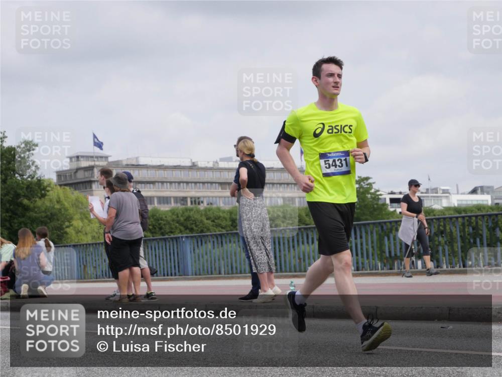 29.06.2025 - hella hamburg halbmarathon Luisa Fischer http://msf.ph/oto/8501929 29.06.2025 10:09:29 Kennedybrücke 5431, 1766, 1936, 5431, 8051, 10214 meine-sportfotos.de