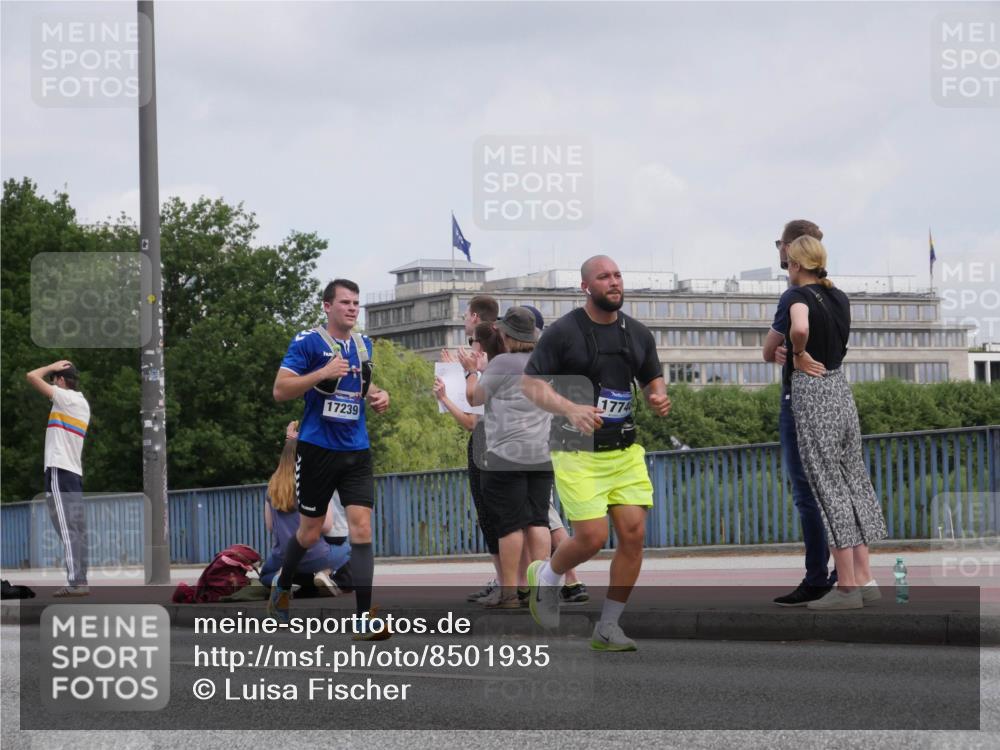 29.06.2025 - hella hamburg halbmarathon Luisa Fischer http://msf.ph/oto/8501935 29.06.2025 10:09:32 Kennedybrücke 17239, 1774, 1766, 1936, 1981, 5431, 8051 meine-sportfotos.de