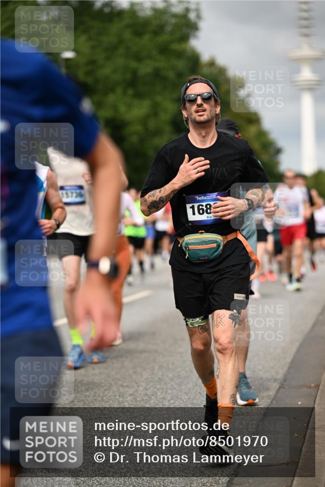 29.06.2025 - hella hamburg halbmarathon Dr. Thomas Lammeyer http://msf.ph/oto/8501970 29.06.2025 10:25:21 Kennedybrücke 1028, 1266, 1658, 2325, 2383, 2635, 2923, 2956, 2986, 3161, 3247, 3434, 3781, 3813, 4082, 4350, 5041, 5373, 5625, 5767, 6275, 6308, 7018, 7553, 7608, 8724, 8726, 8844, 9100, 9108, 9501, 10050, 10350, 10602, 11145 meine-sportfotos.de