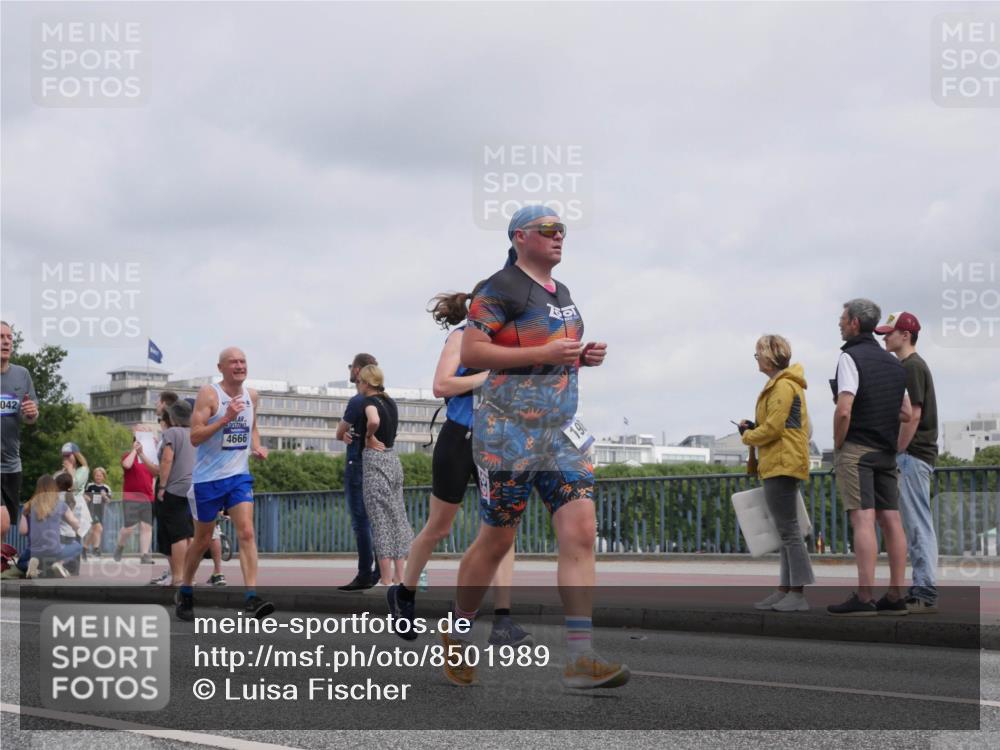 29.06.2025 - hella hamburg halbmarathon Luisa Fischer http://msf.ph/oto/8501989 29.06.2025 10:09:41 Kennedybrücke 042, 4666, 1766, 1981, 4550, 4666, 5951, 8051, 8960, 10736, 10886 meine-sportfotos.de