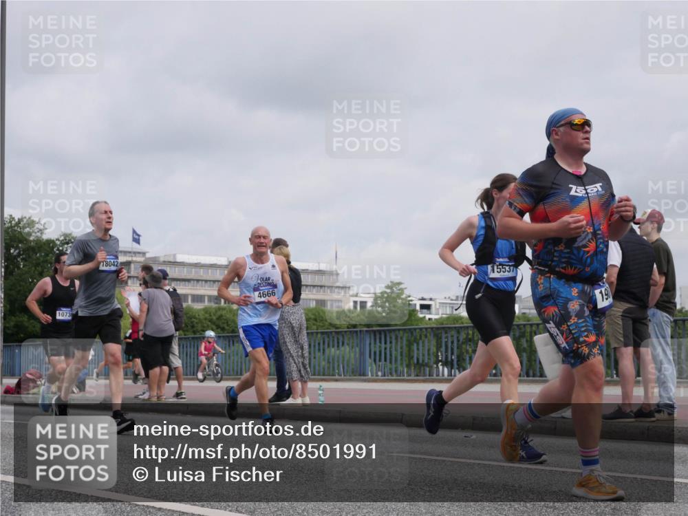 29.06.2025 - hella hamburg halbmarathon Luisa Fischer http://msf.ph/oto/8501991 29.06.2025 10:09:42 Kennedybrücke 1073, 18042, 4666, 5537, 19, 1981, 4550, 4666, 5951, 8051, 8960, 10736, 10886 meine-sportfotos.de
