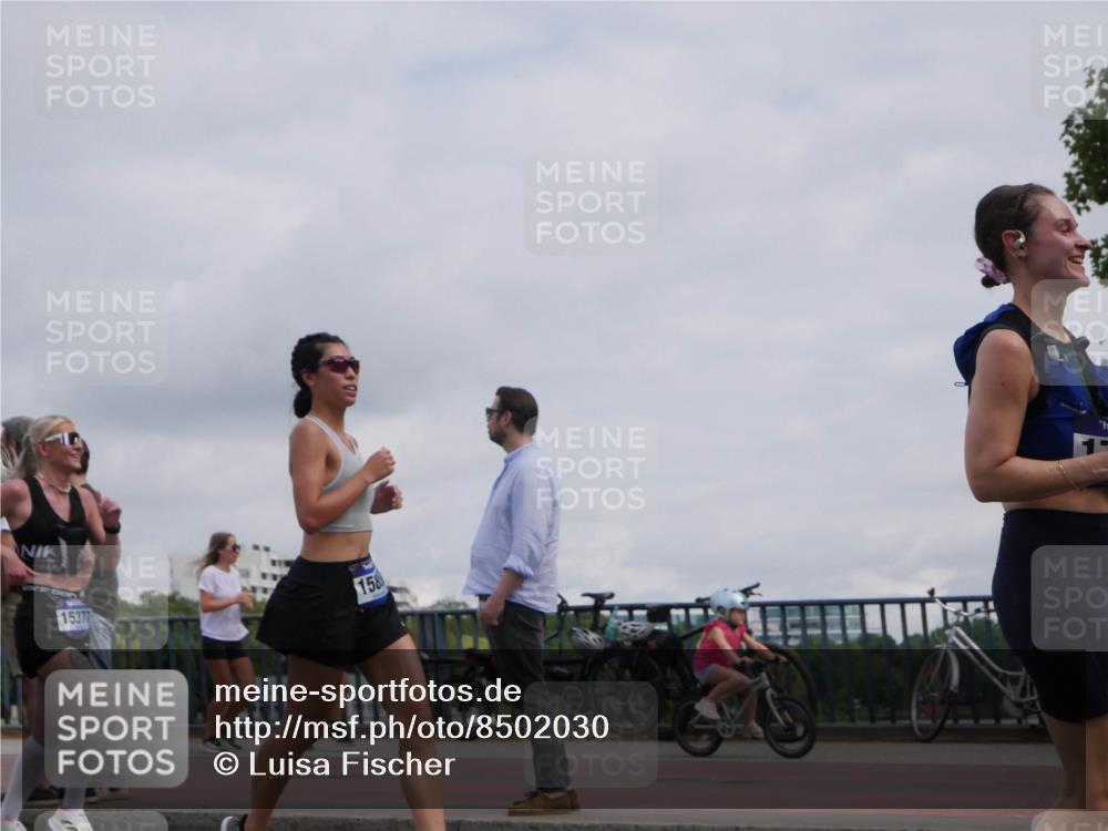 29.06.2025 - hella hamburg halbmarathon Luisa Fischer http://msf.ph/oto/8502030 29.06.2025 10:09:48 Kennedybrücke 15377, 158, 1245, 4550, 5951, 6572, 8960, 10297, 10736 meine-sportfotos.de