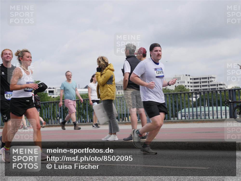 29.06.2025 - hella hamburg halbmarathon Luisa Fischer http://msf.ph/oto/8502095 29.06.2025 10:10:01 Kennedybrücke 631, 12418, 1245, 6314, 6664, 9560, 10212 meine-sportfotos.de
