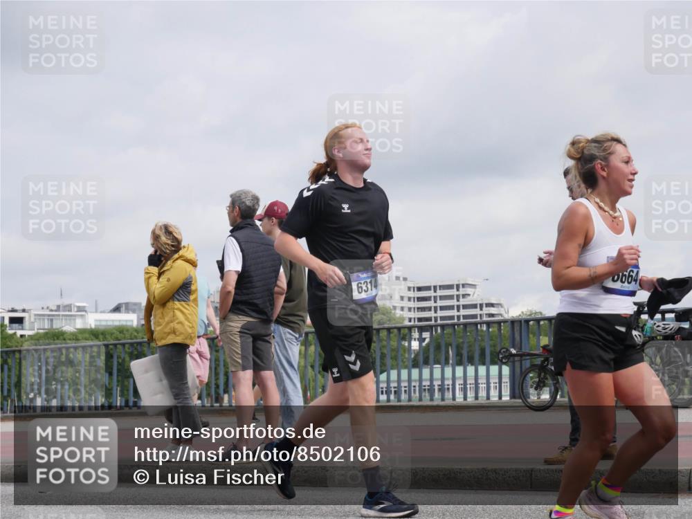 29.06.2025 - hella hamburg halbmarathon Luisa Fischer http://msf.ph/oto/8502106 29.06.2025 10:10:02 Kennedybrücke 6314, 0664, 6314, 6664, 9560, 10212 meine-sportfotos.de