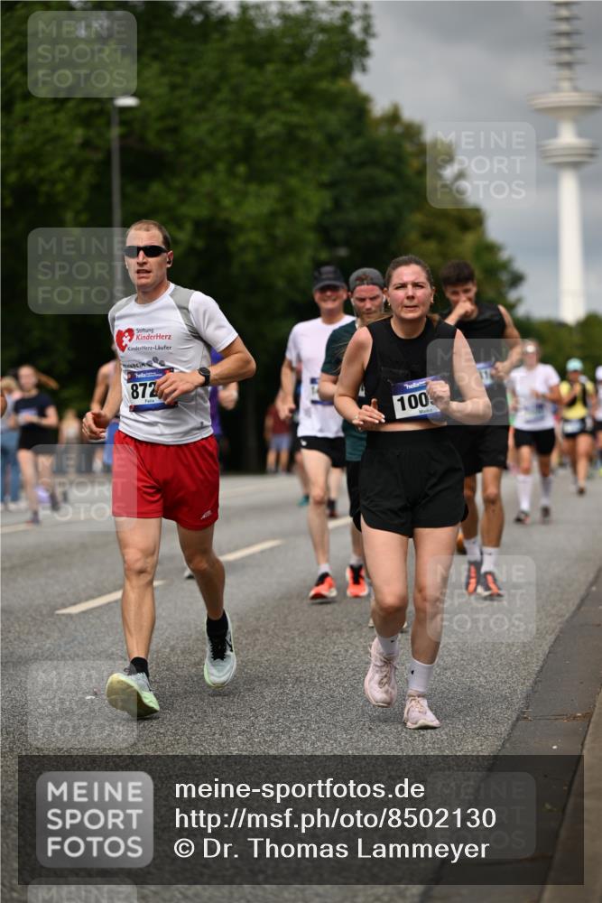 29.06.2025 - hella hamburg halbmarathon Dr. Thomas Lammeyer http://msf.ph/oto/8502130 29.06.2025 10:25:26 Kennedybrücke 1028, 1266, 1658, 2325, 2383, 2635, 2956, 2986, 3247, 3434, 3813, 4082, 4350, 4786, 5041, 5061, 5373, 5395, 5625, 5767, 6275, 6308, 7018, 7522, 7553, 7608, 7781, 8095, 8726, 8844, 9100, 9108, 9501, 9624, 10050, 10602, 10874 meine-sportfotos.de