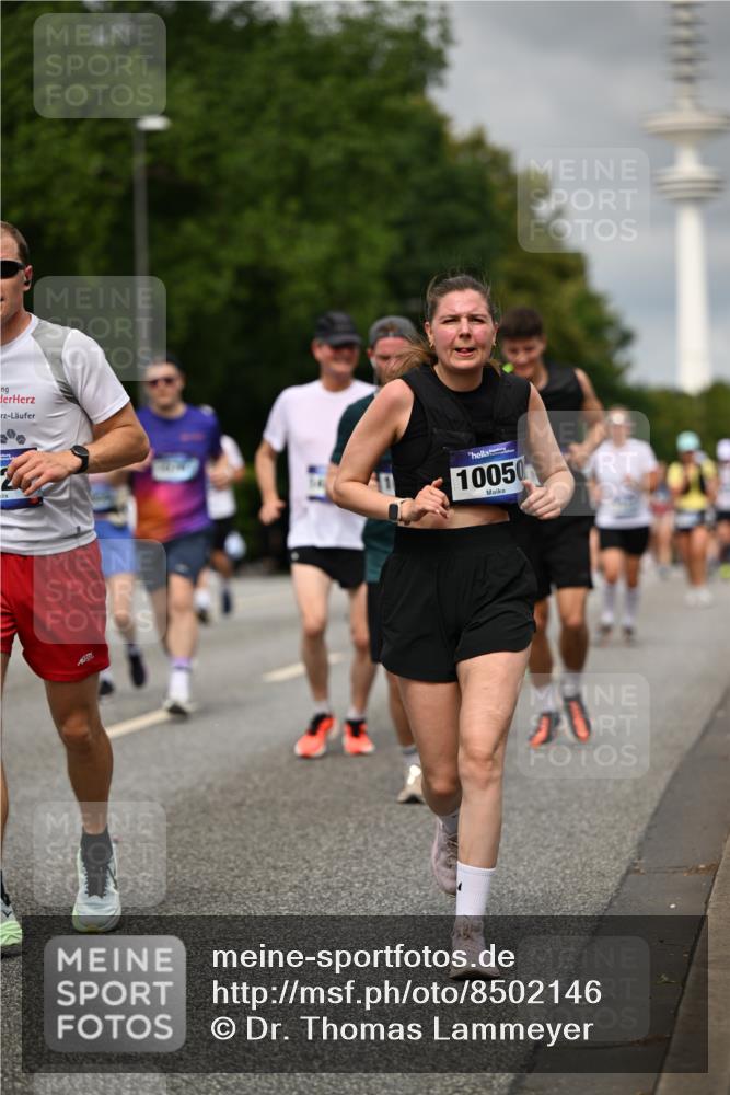 29.06.2025 - hella hamburg halbmarathon Dr. Thomas Lammeyer http://msf.ph/oto/8502146 29.06.2025 10:25:27 Kennedybrücke 1028, 1266, 1658, 2325, 2383, 2635, 2956, 3122, 3247, 3434, 3813, 4082, 4350, 4786, 5041, 5061, 5373, 5395, 5625, 5767, 6275, 6308, 7018, 7522, 7553, 7608, 7781, 8095, 8726, 8844, 9100, 9108, 9501, 9624, 10050, 10602, 10874 meine-sportfotos.de