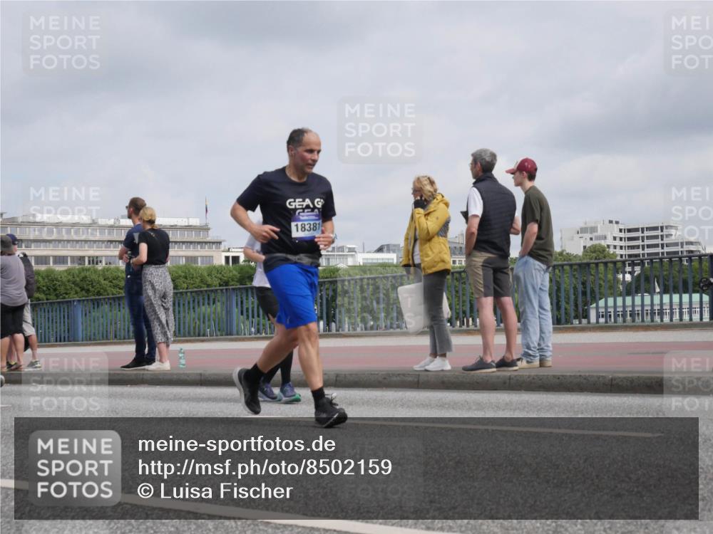 29.06.2025 - hella hamburg halbmarathon Luisa Fischer http://msf.ph/oto/8502159 29.06.2025 10:10:14 Kennedybrücke 18381, 4502, 5287, 5807, 10703 meine-sportfotos.de